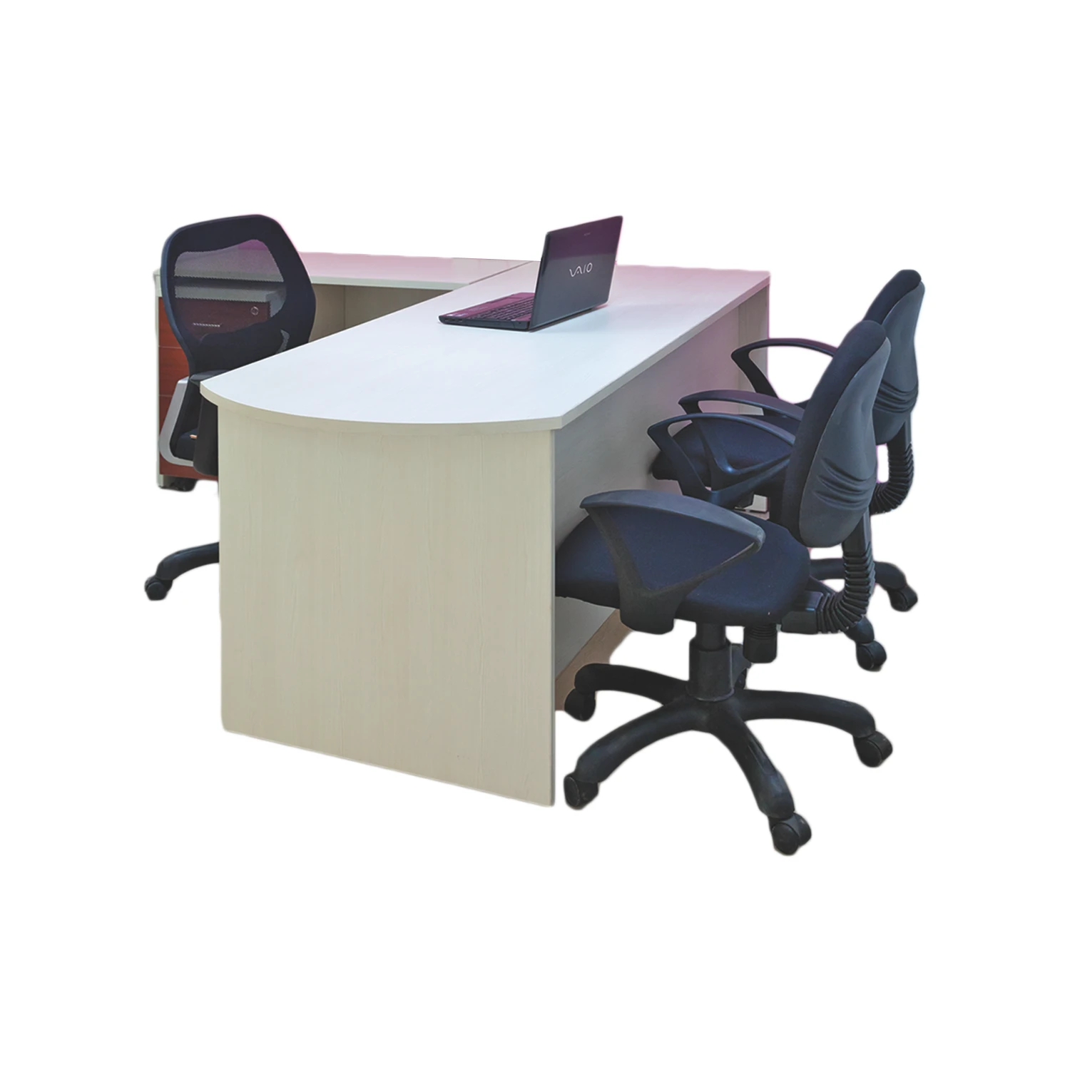 Numero 8 Table in particle board — Confirm finish options with quotation